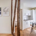 2#Two Bedrooms#Champs Elysées#Arc de Triomphe#AC